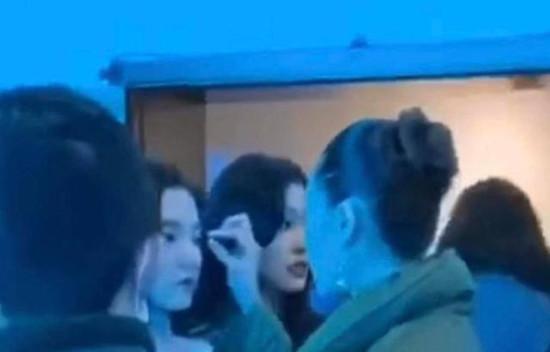 宋祖儿钟楚曦慈善夜互动