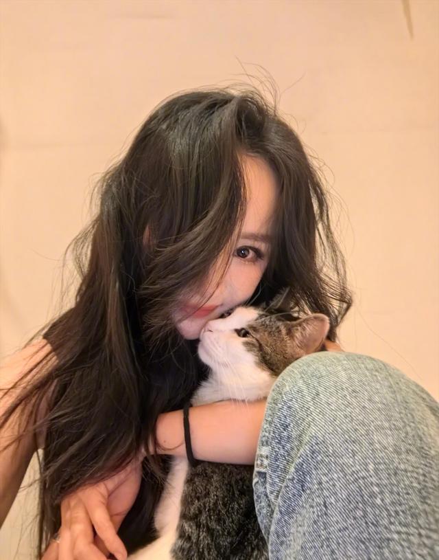 杨幂双面形象对比图